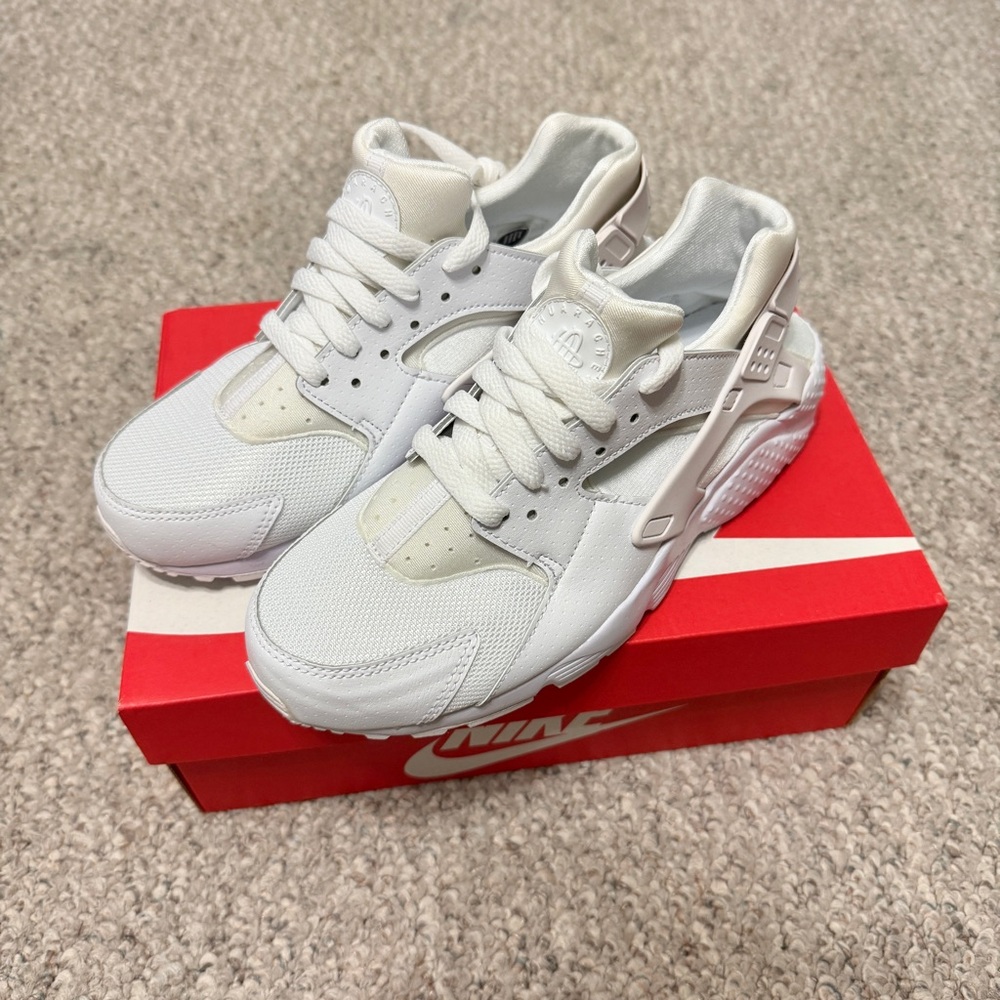Nike Huarache Run (GS) Youth White Sneakers